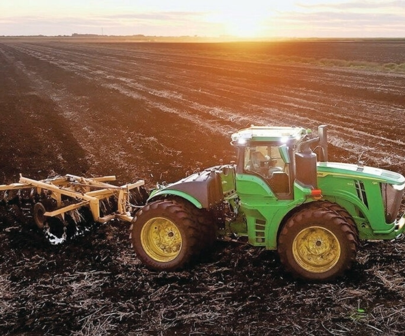 Один оператор керуватиме парком тракторів - ifarming.ua 